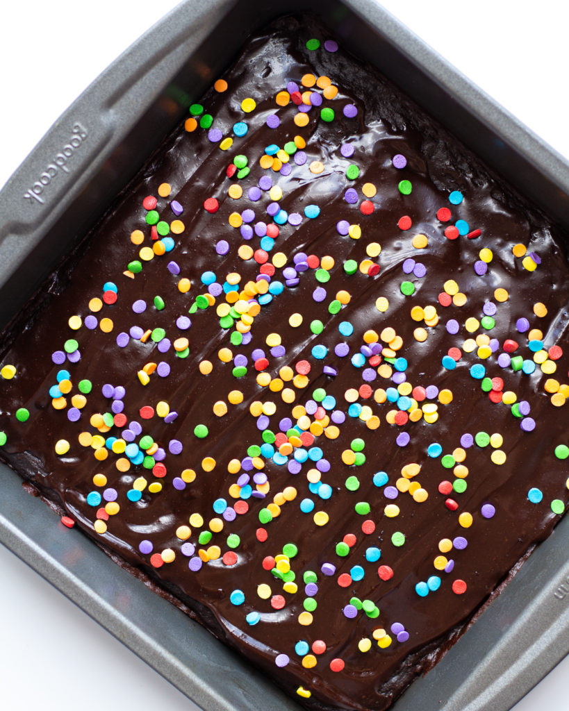 How to make flourless healthy cosmic brownies at home