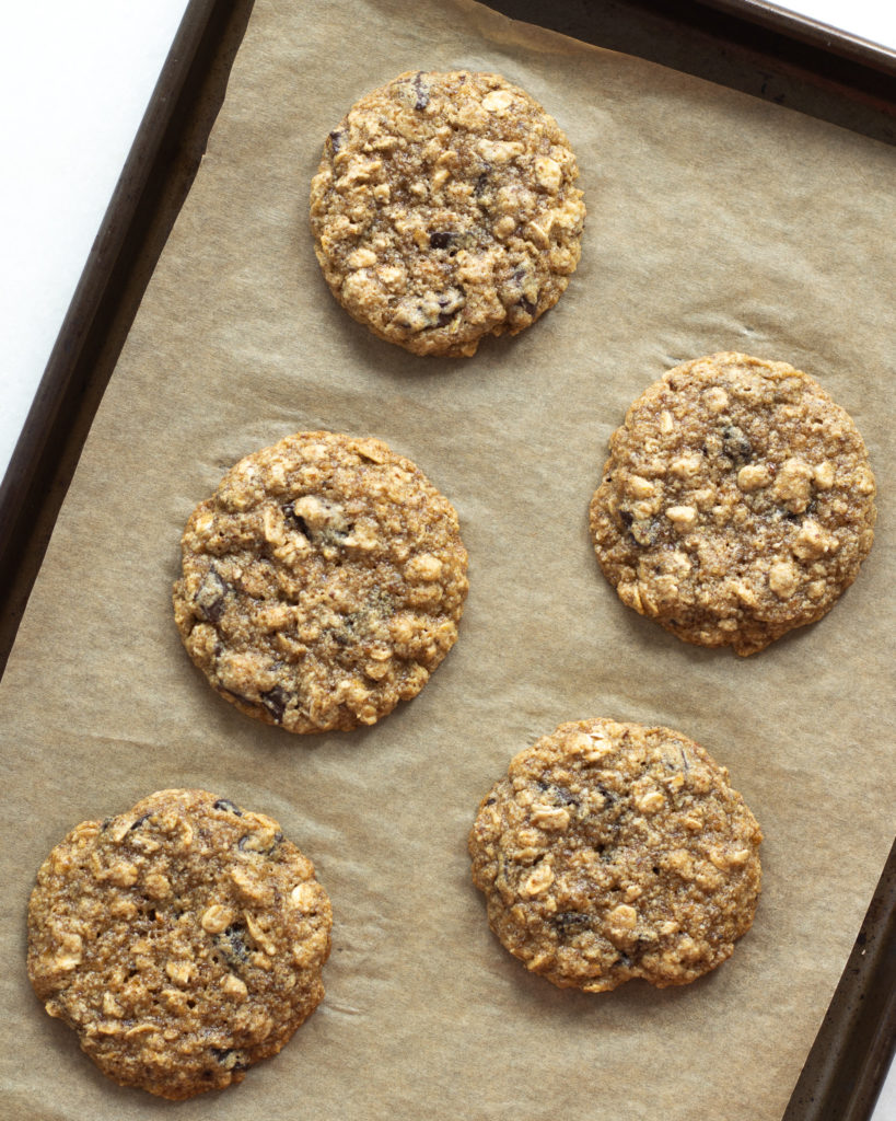 Healthy Oatmeal Chocolate Chip Cookies