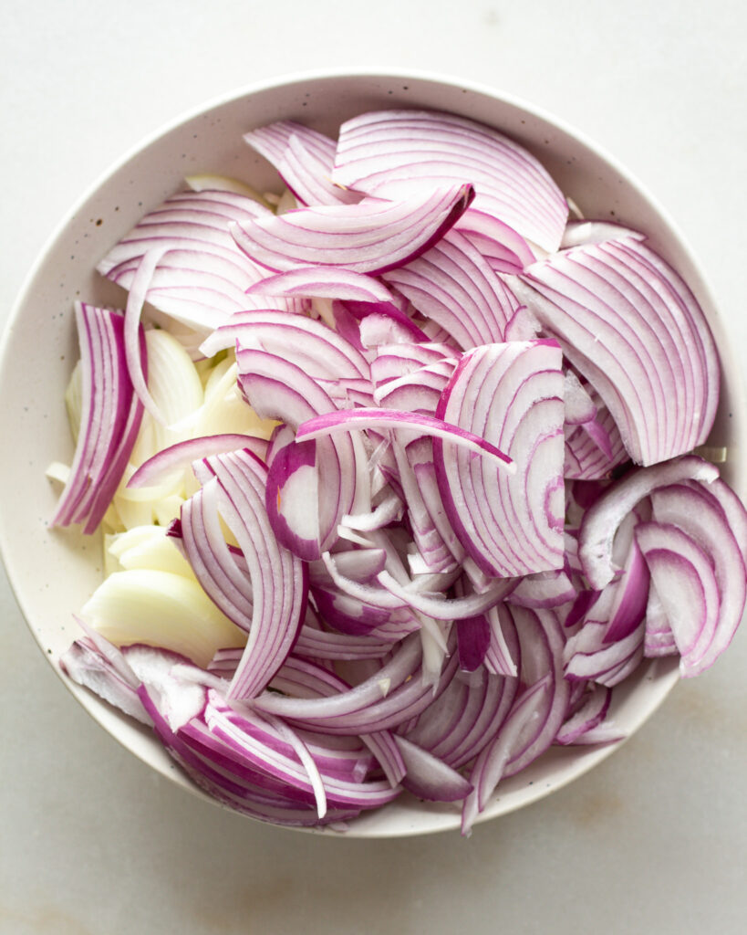 sliced onions